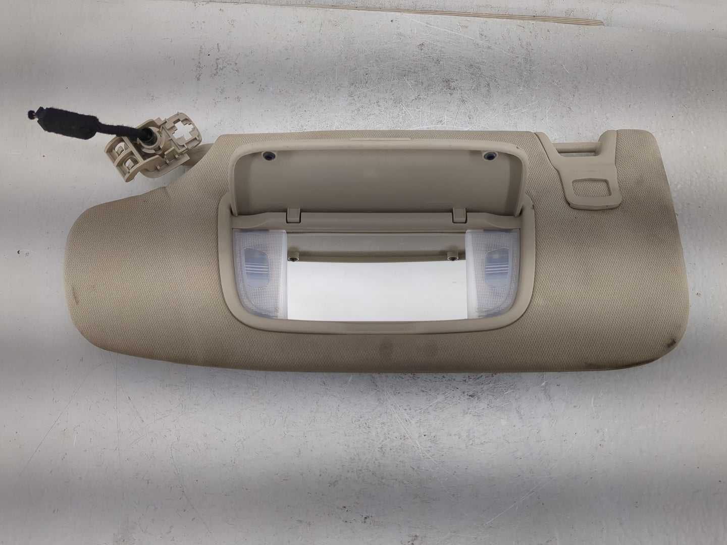 2015-2017 Lincoln Mkz Sun Visor Shade Replacement Passenger Right Mirror Fits Fits 2015 2016 2017 OEM Used Auto Parts - Oemu