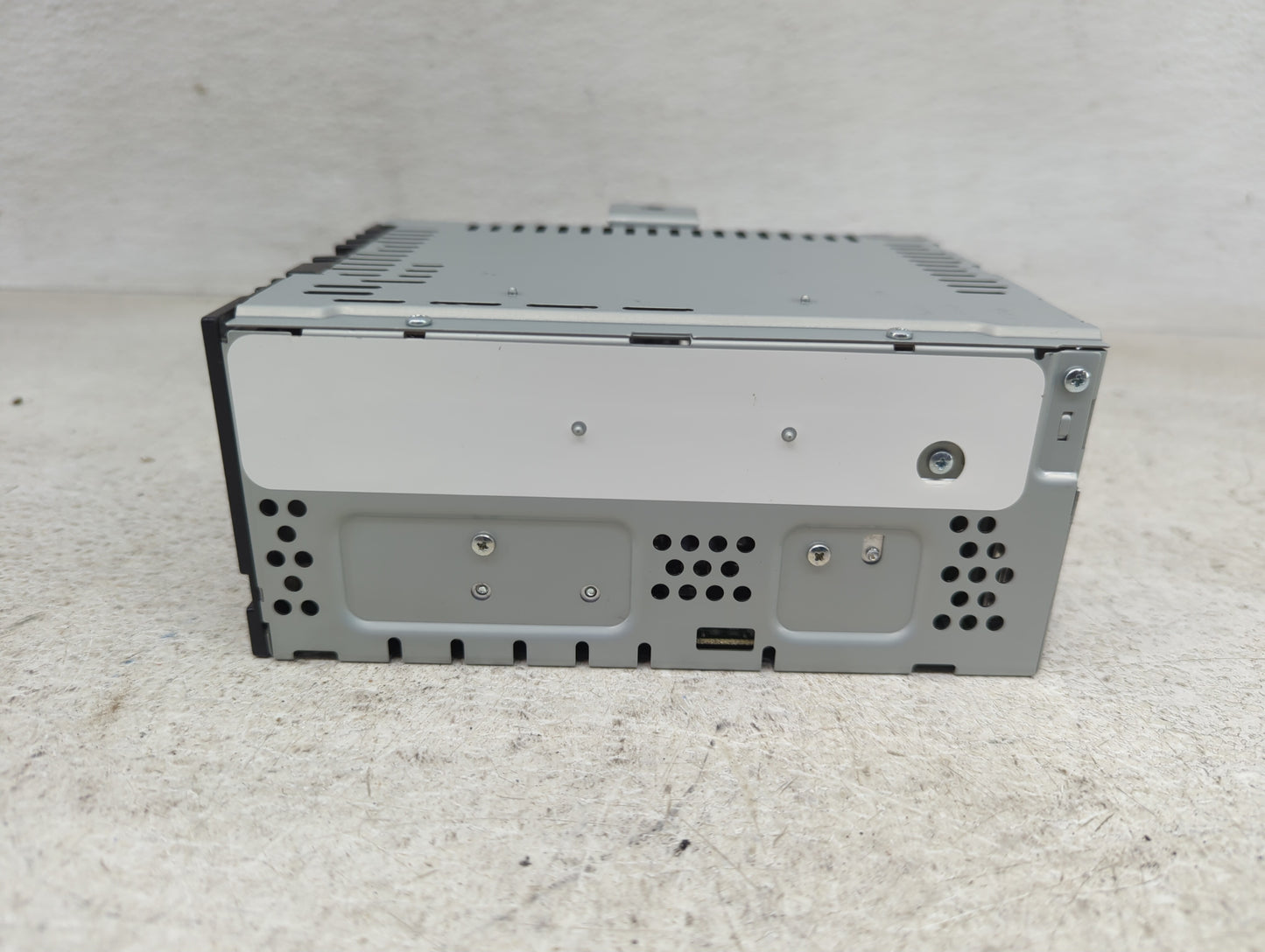 2015-2016 Lincoln Mkz Radio AM FM Cd Player Receiver Replacement P/N:FP5T-18D818-FA Fits Fits 2015 2016 OEM Used Auto Parts 