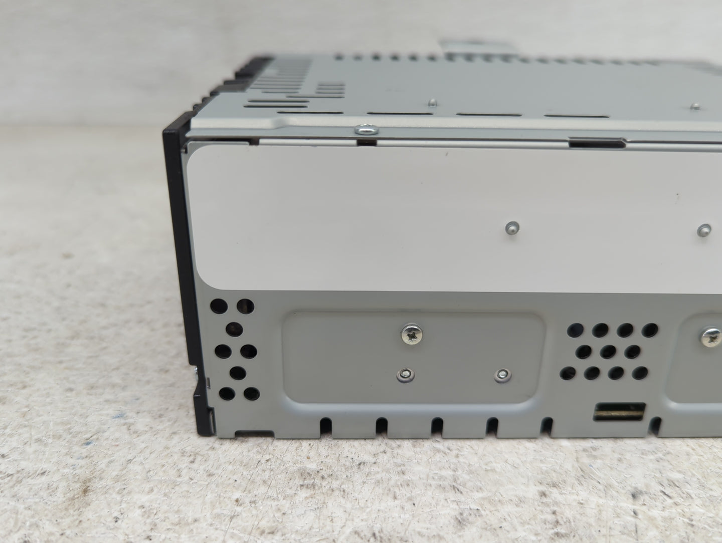 2015-2016 Lincoln Mkz Radio AM FM Cd Player Receiver Replacement P/N:FP5T-18D818-FA Fits Fits 2015 2016 OEM Used Auto Parts 