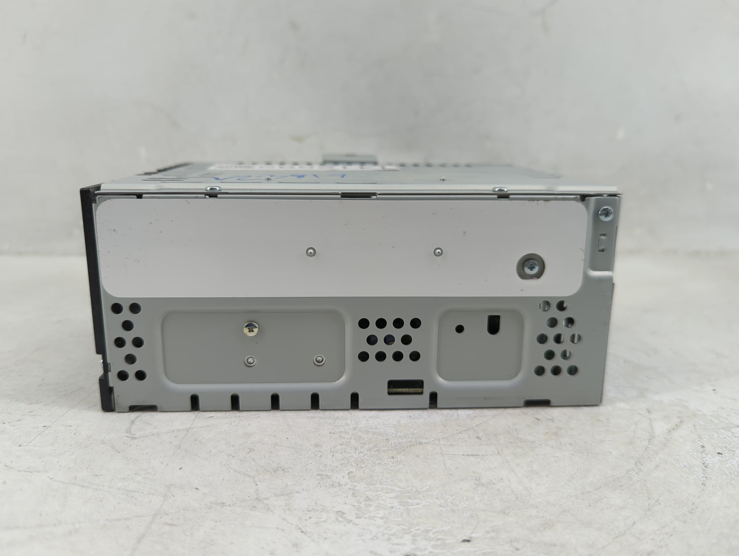 2016 Lincoln Mkz Radio AM FM Cd Player Receiver Replacement P/N:FP5T-18D818-EA Fits OEM Used Auto Parts - Oemusedautoparts1.