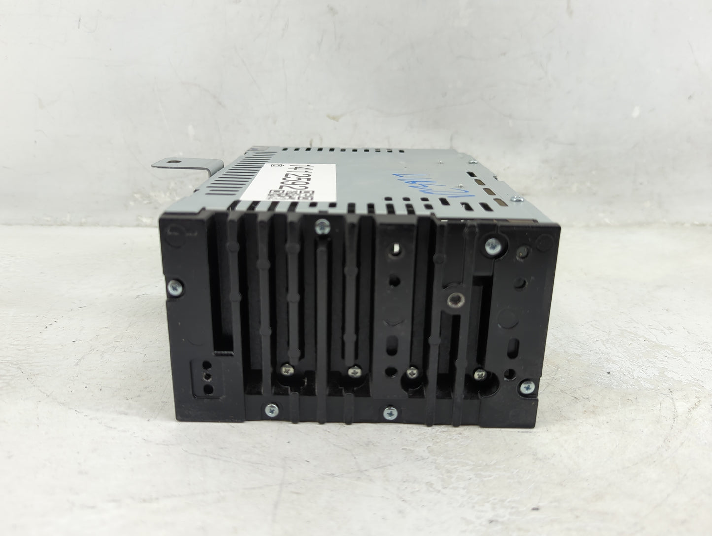 2016 Lincoln Mkz Radio AM FM Cd Player Receiver Replacement P/N:FP5T-18D818-EA Fits OEM Used Auto Parts - Oemusedautoparts1.