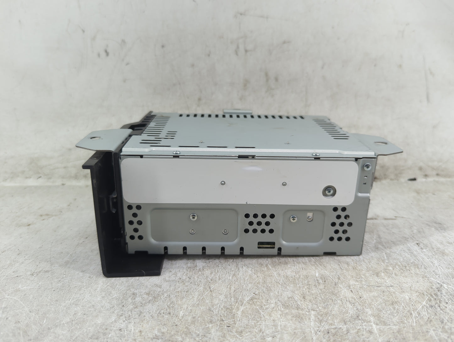2016 Lincoln Mkz Radio AM FM Cd Player Receiver Replacement P/N:FP6T-18D818-FA CR-FJ24H0UMC Fits OEM Used Auto Parts - Oemus