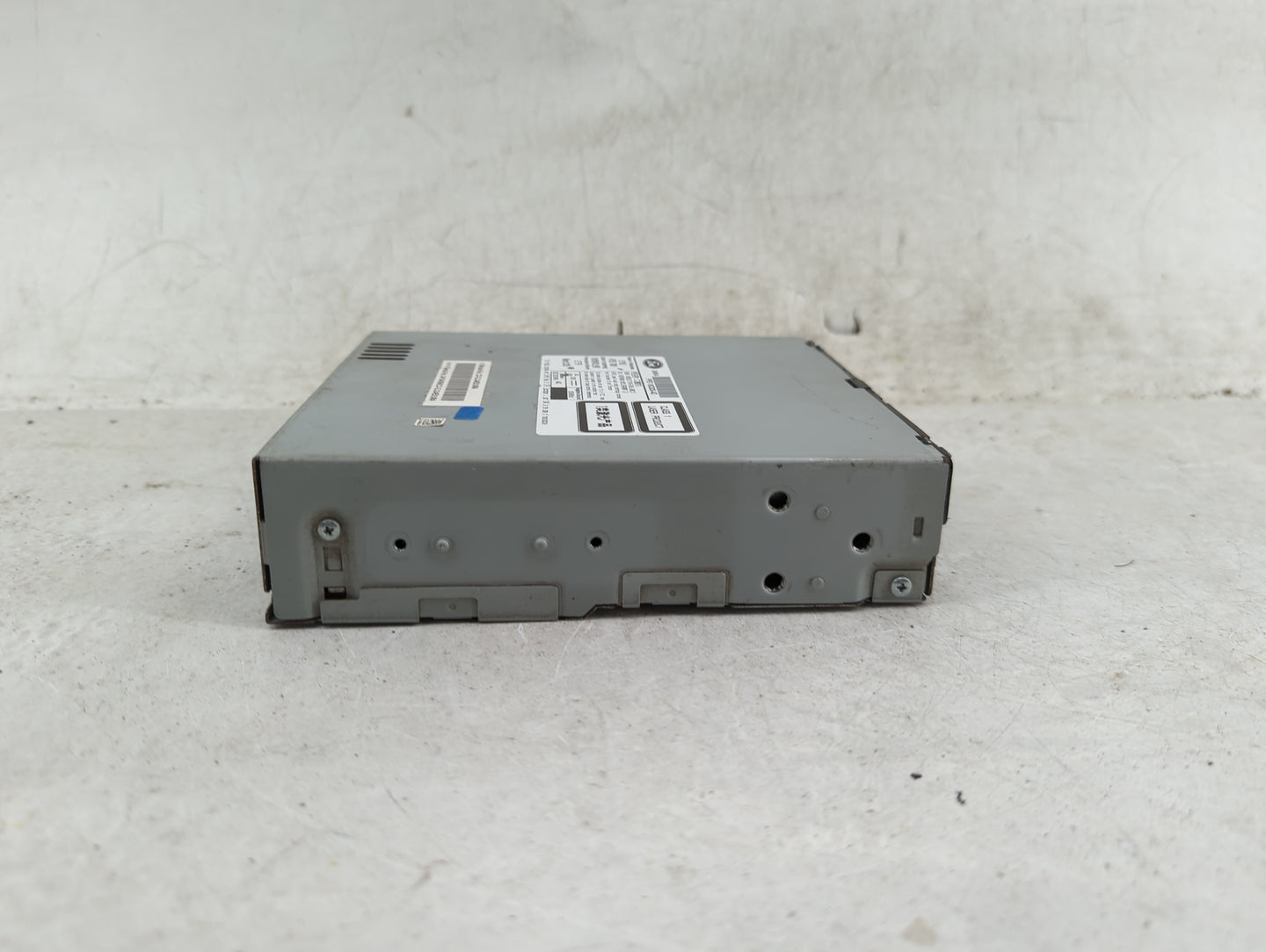 2015-2016 Lincoln Mkz Radio AM FM Cd Player Receiver Replacement P/N:FP5T-18C830-AD Fits Fits 2015 2016 OEM Used Auto Parts 