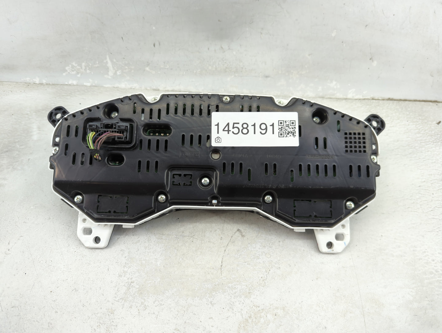 2016 Lincoln Mkz Instrument Cluster Speedometer Gauges P/N:GP5T-10849-AC MX257480-6392 Miles: Fits OEM Used Auto Parts - Oem