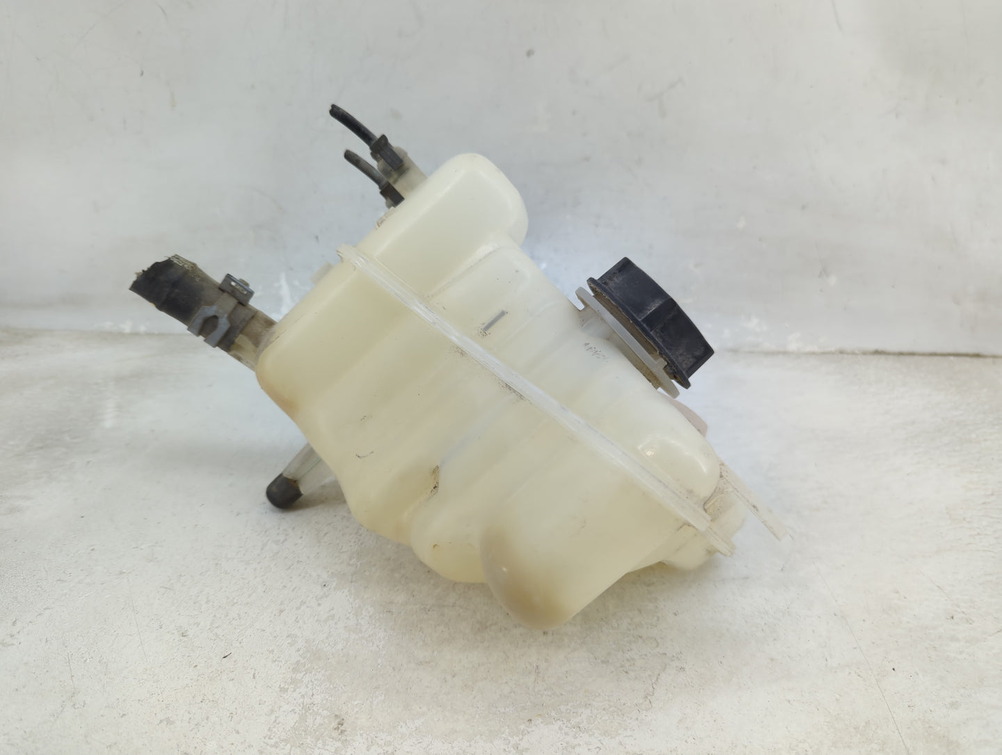 2013-2016 Lincoln Mkz Radiator Coolant Overflow Expansion Tank Bottle 1459191 - Oemusedautoparts1.com