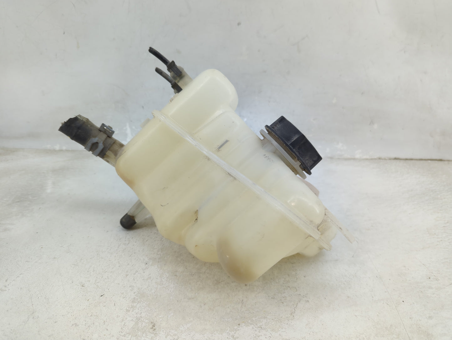 2013-2016 Lincoln Mkz Radiator Coolant Overflow Expansion Tank Bottle 1459191 - Oemusedautoparts1.com