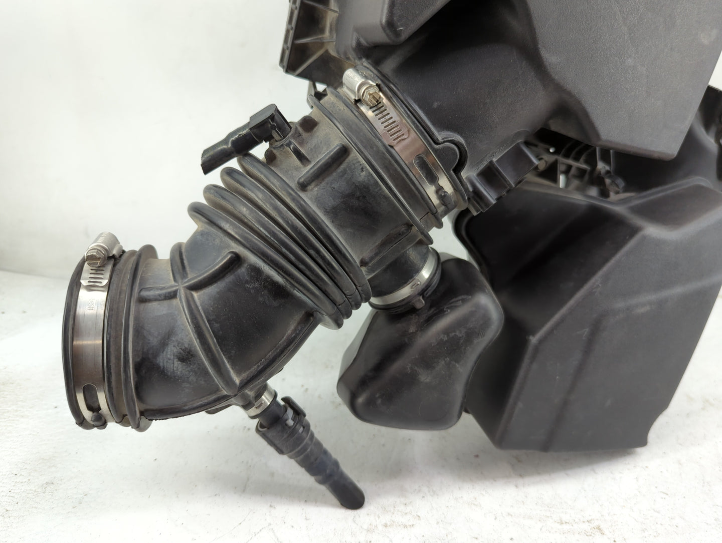 2013-2016 Lincoln Mkz Air Cleaner Intake-duct Hose Tube 1460115 - Oemusedautoparts1.com