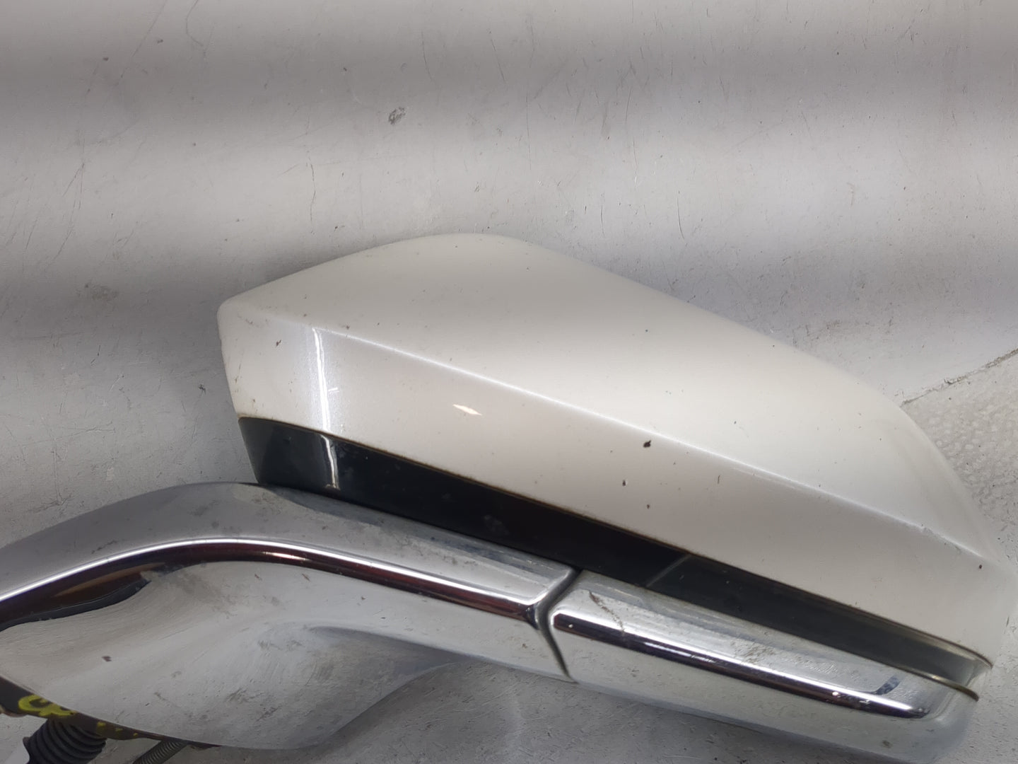 2016 Lincoln Mkz Driver Side View Mirror - Left Door Mirror OEM Used - Oemusedautoparts1.com