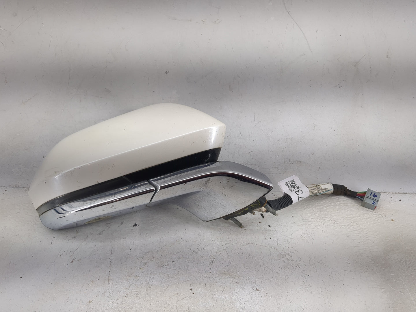 2016 Lincoln Mkz Passenger Side View Mirror - Right Door Mirror OEM Used - Oemusedautoparts1.com