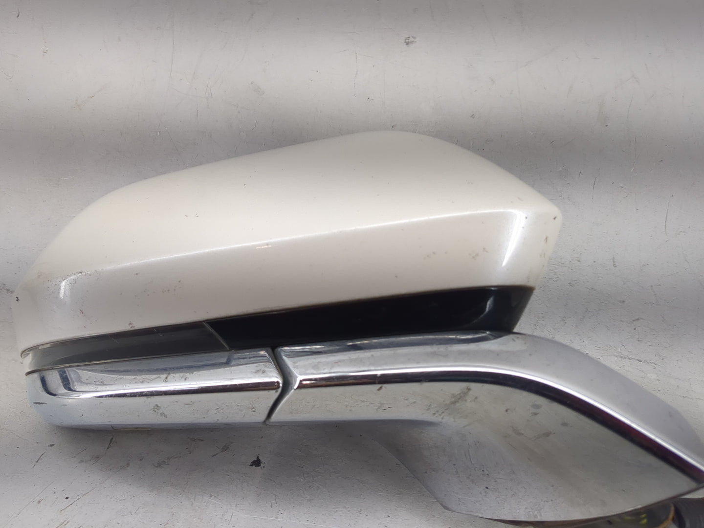 2016 Lincoln Mkz Passenger Side View Mirror - Right Door Mirror OEM Used - Oemusedautoparts1.com