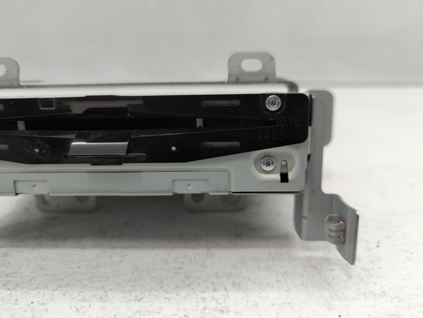 2015-2020 Lincoln Mkz Am Fm Cd Player Radio Receiver - Oemusedautoparts1.com