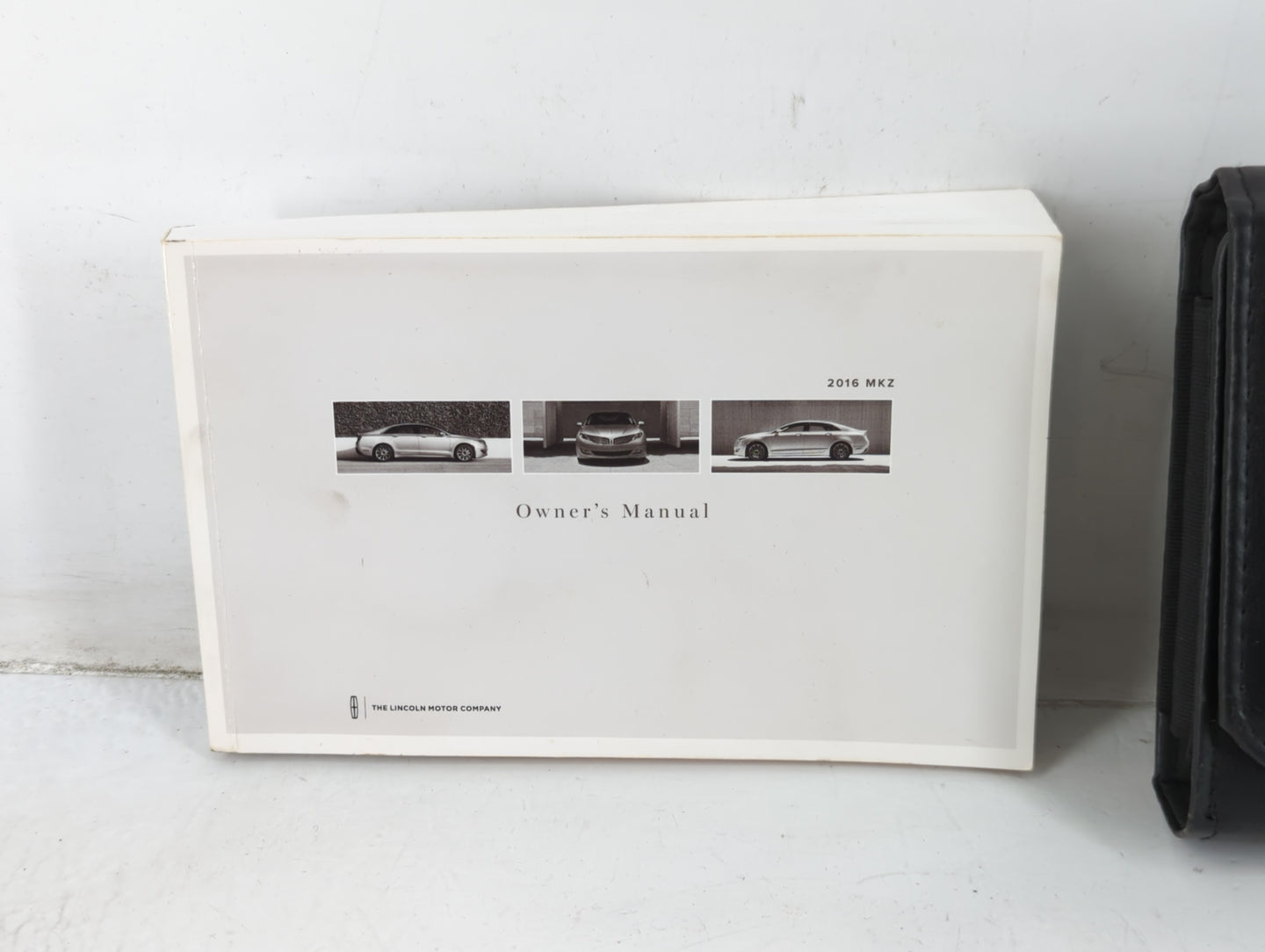 2016 Lincoln Mkz Owners Manual Book Guide P/N:C102270 OEM Used Auto Parts - Oemusedautoparts1.com