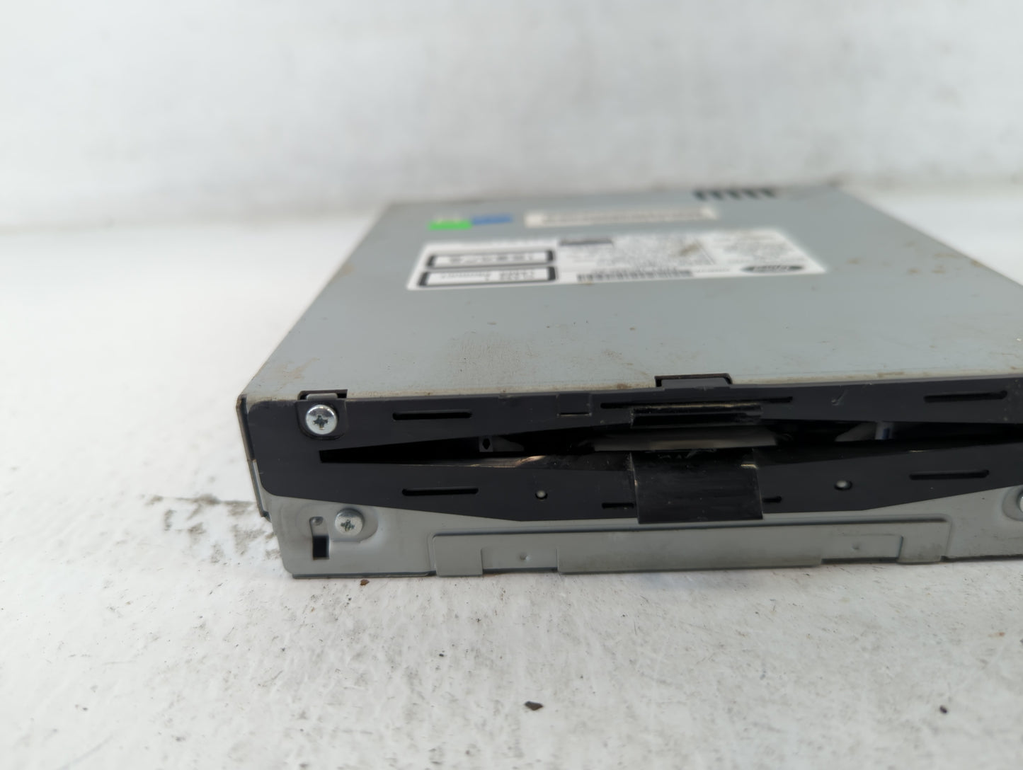 2015-2016 Lincoln Mkz Radio AM FM Cd Player Receiver Replacement P/N:FP5T-18C830-AC Fits Fits 2015 2016 OEM Used Auto Parts 