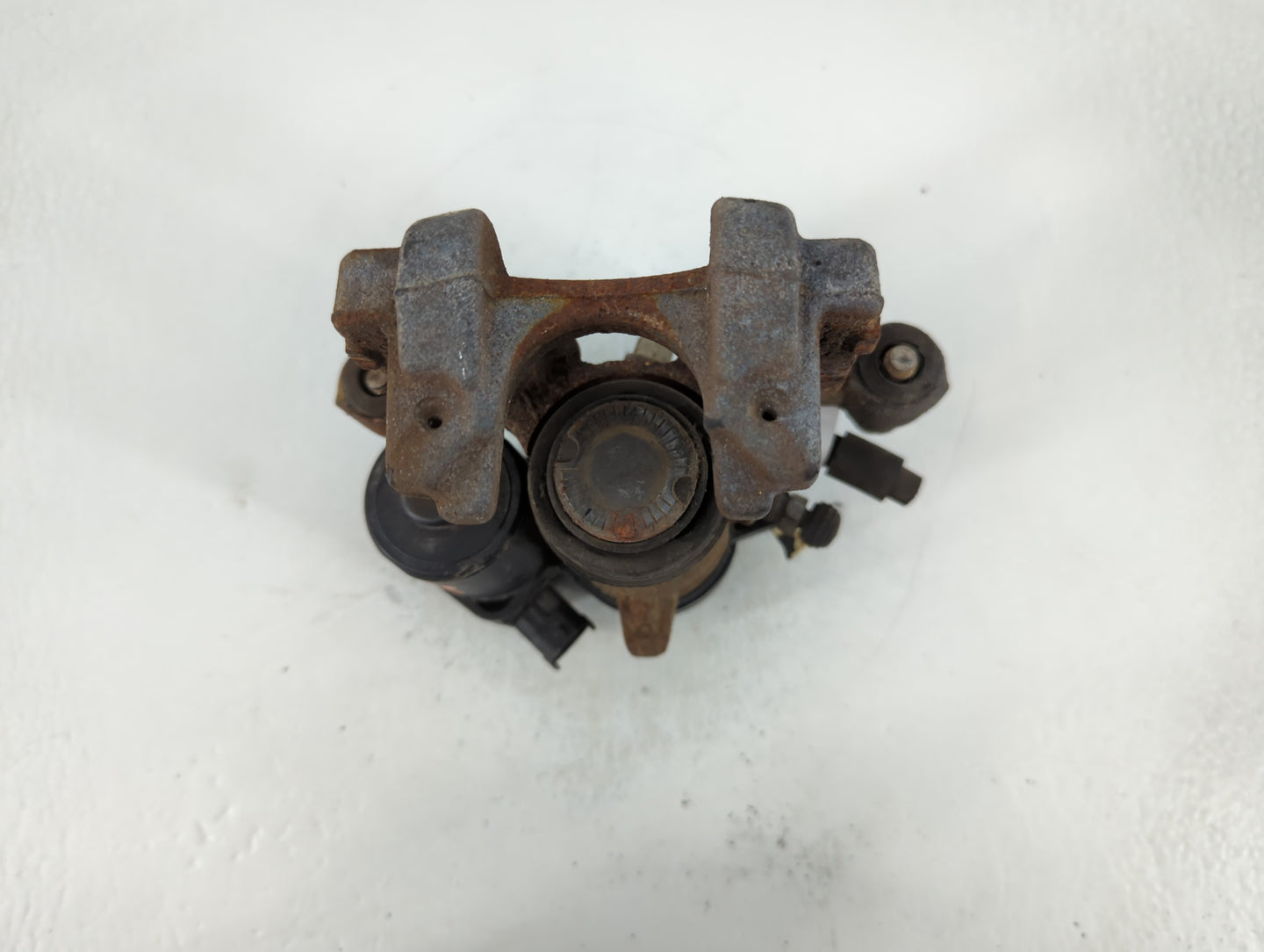 2013-2020 Lincoln Mkz Front Driver Left Brake Caliper - Oemusedautoparts1.com