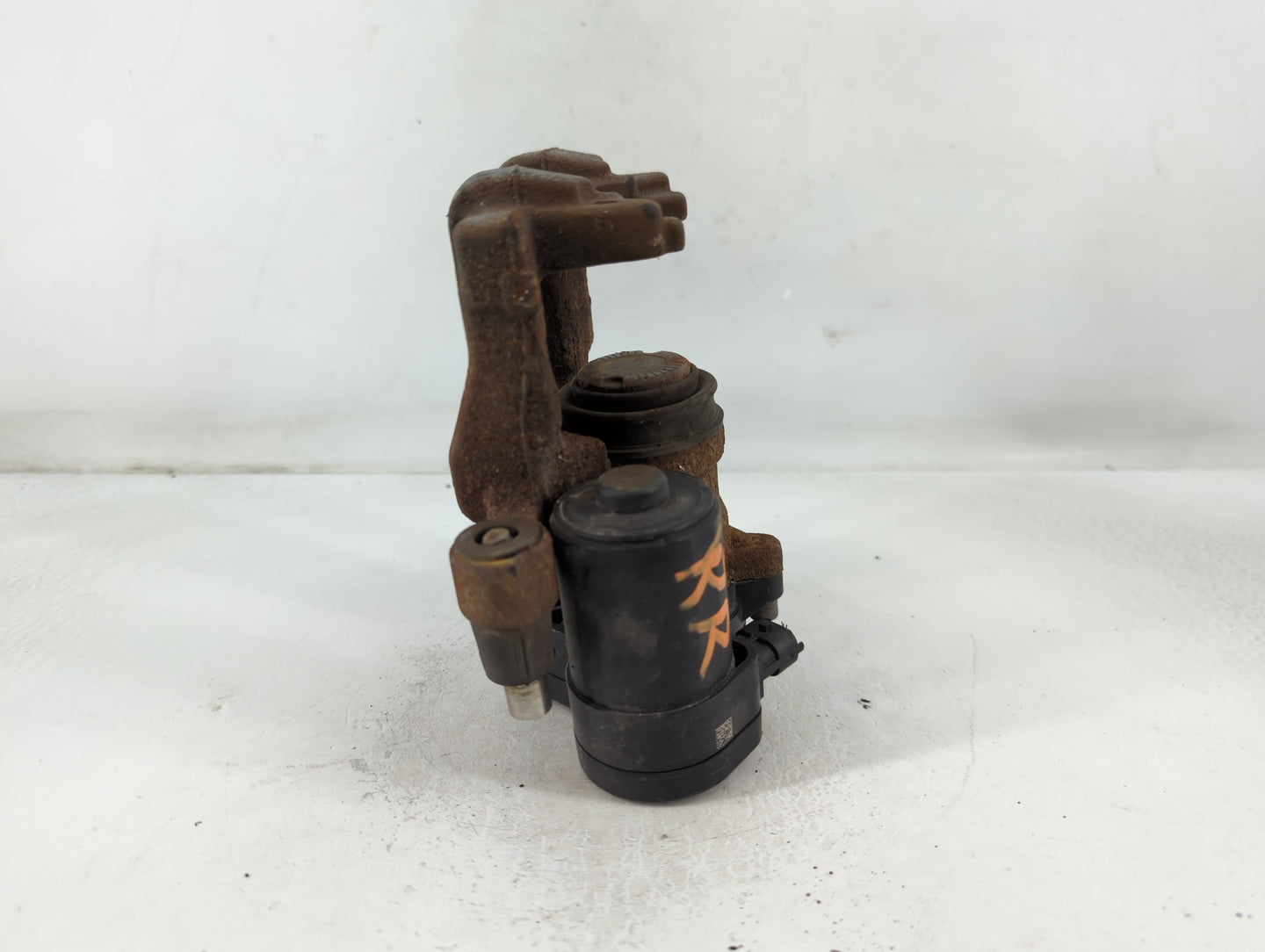2013-2020 Lincoln Mkz Front Driver Left Brake Caliper - Oemusedautoparts1.com