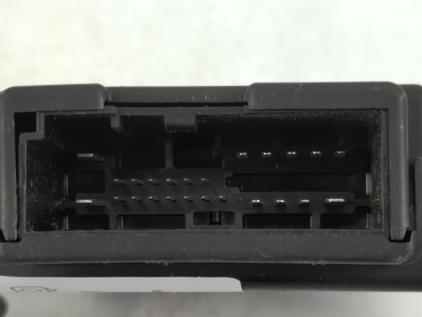2016 Lincoln Mkz Headlamp Control Module Dg9t-13c148-ak - Oemusedautoparts1.com