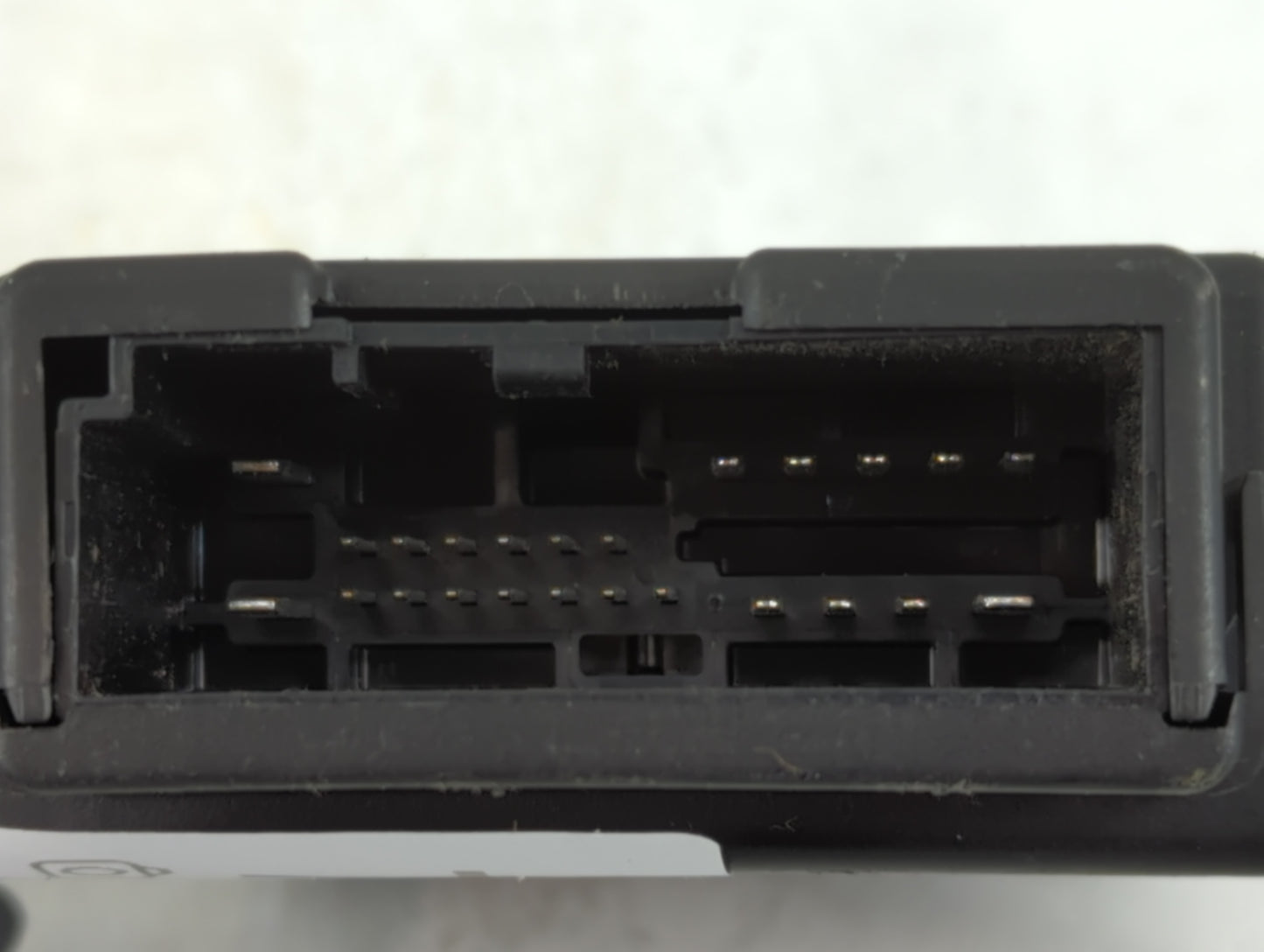 2016 Lincoln Mkz Headlamp Control Module Dg9t-13c148-ak - Oemusedautoparts1.com