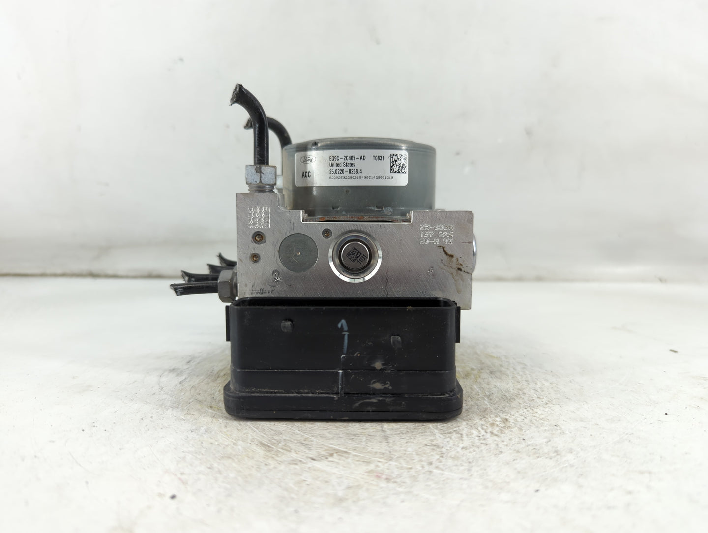 2014-2016 Lincoln Mkz ABS Pump Control Module Replacement P/N:EG9C-2C405-AD Fits Fits 2014 2015 2016 OEM Used Auto Parts - O
