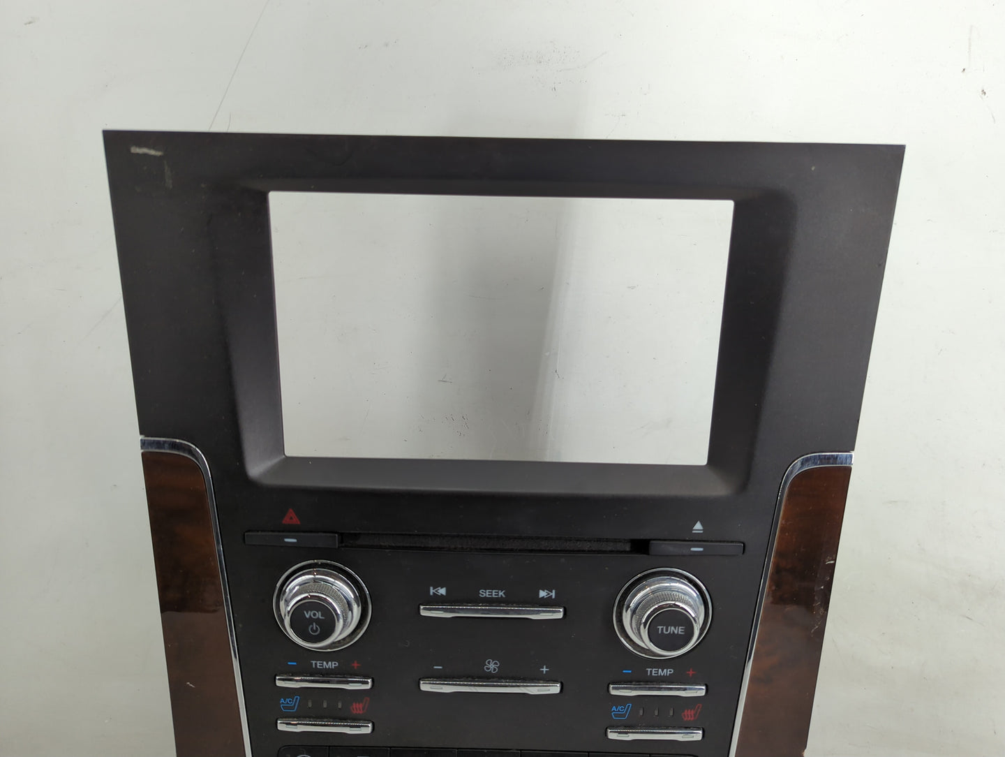 2015-2017 Lincoln Navigator Radio AM FM Cd Player Receiver Replacement P/N:FL7T-18A802-AH3DZ8 Fits Fits 2015 2016 2017 OEM U