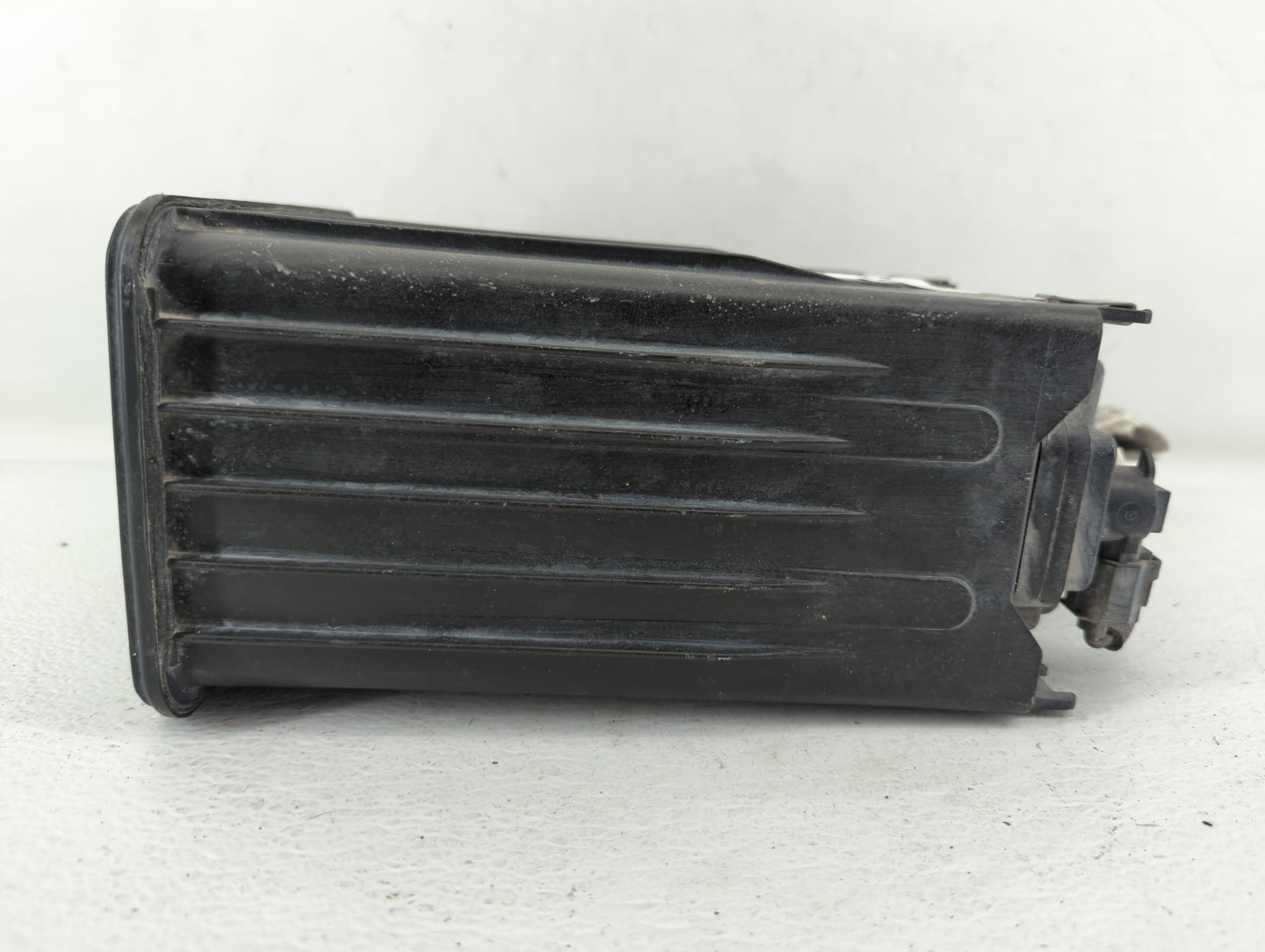 2016 Lincoln Navigator Fuel Vapor Charcoal Canister - Oemusedautoparts1.com