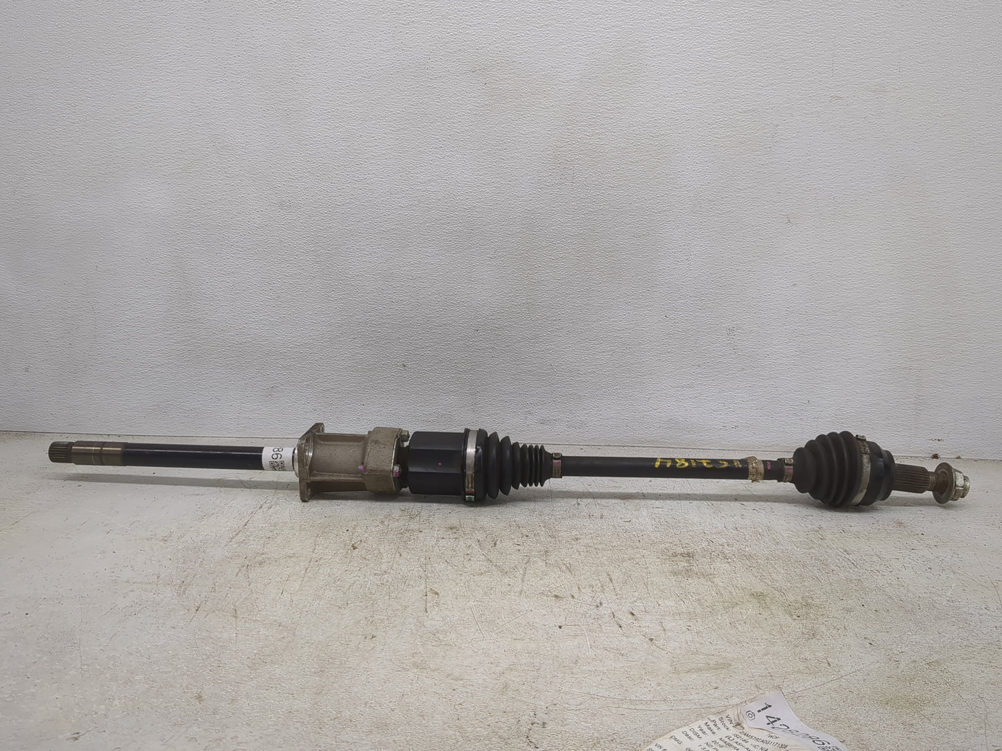 2016 Maserati Ghibli Axle Shaft Front Driver Cv C/v - Oemusedautoparts1.com