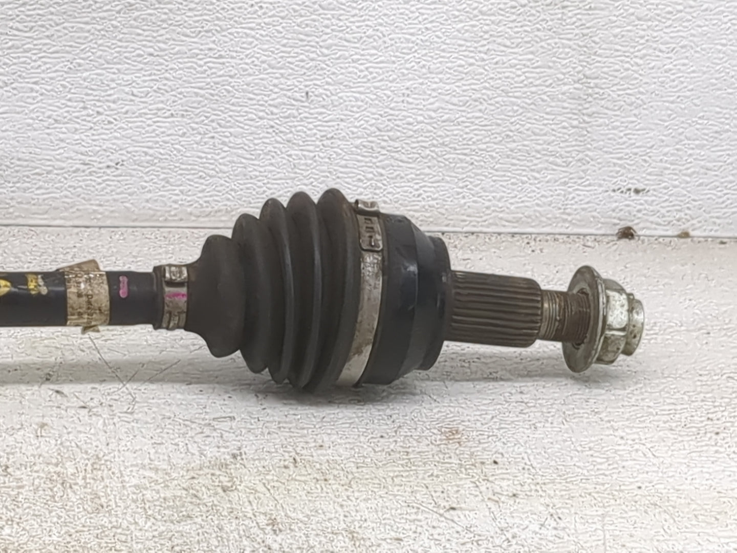 2016 Maserati Ghibli Axle Shaft Front Driver Cv C/v - Oemusedautoparts1.com