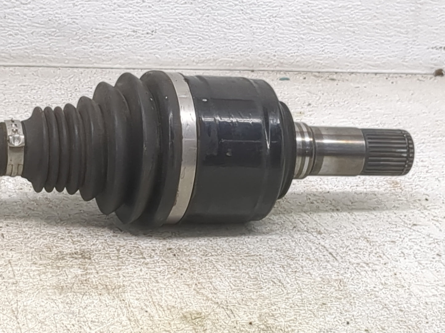 2016 Maserati Ghibli Axle Shaft Rear Driver Cv C/v - Oemusedautoparts1.com