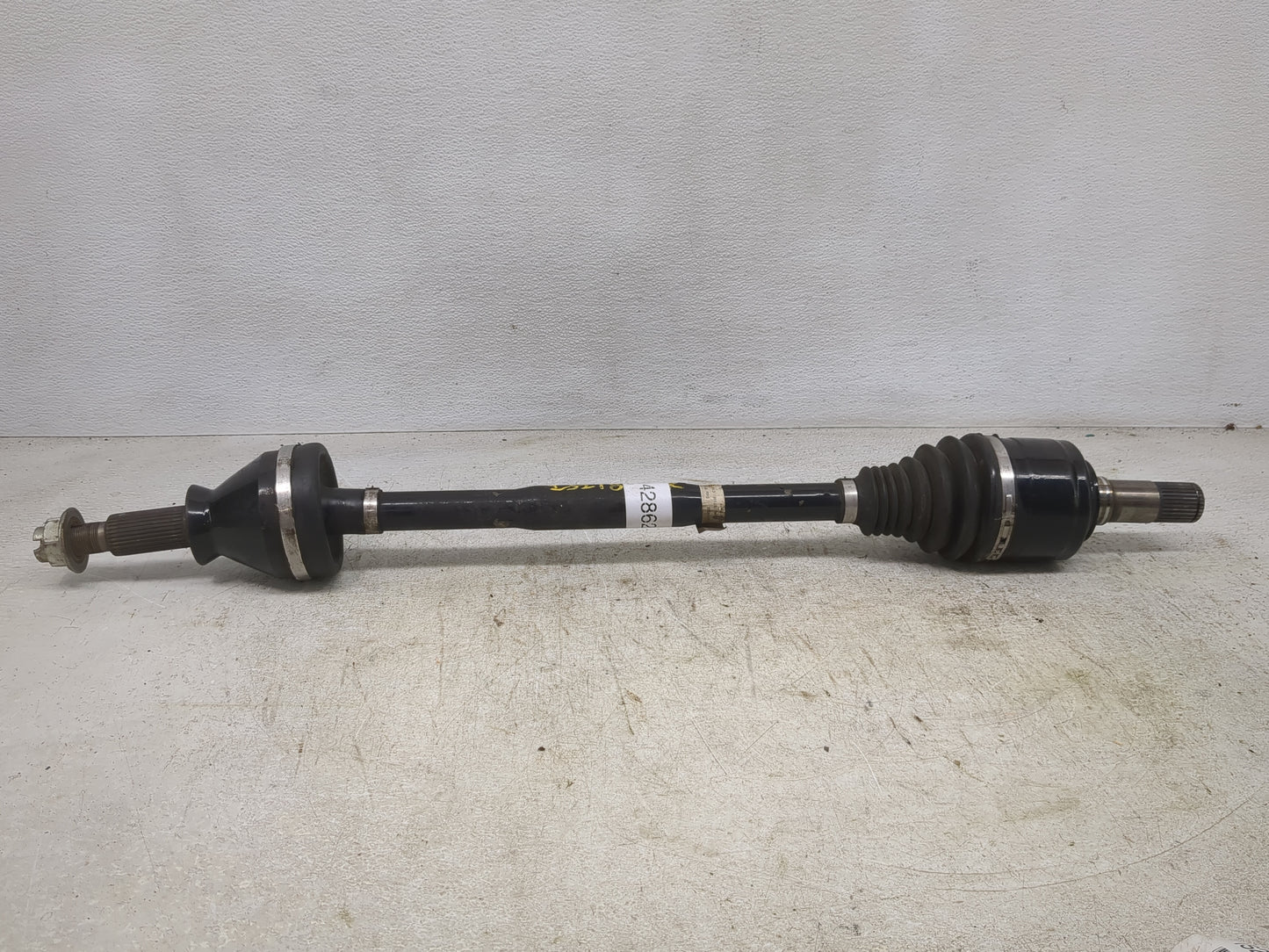 2016 Maserati Ghibli Axle Shaft Rear Passenger Cv C/v - Oemusedautoparts1.com