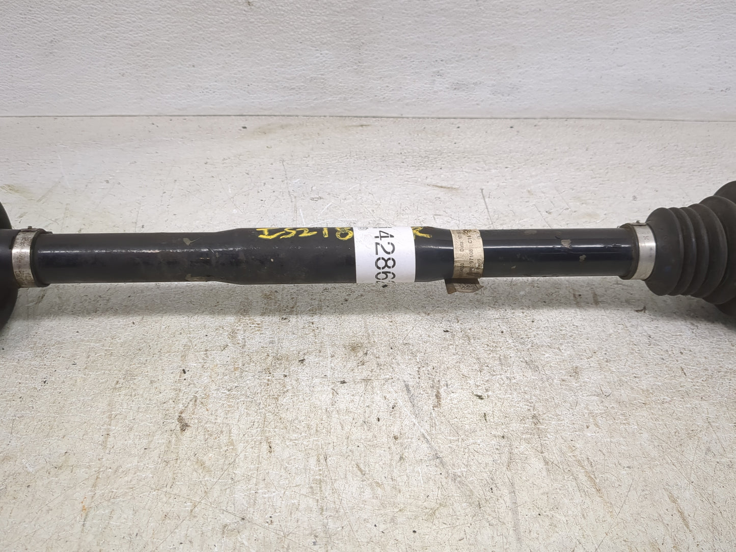 2016 Maserati Ghibli Axle Shaft Rear Passenger Cv C/v - Oemusedautoparts1.com