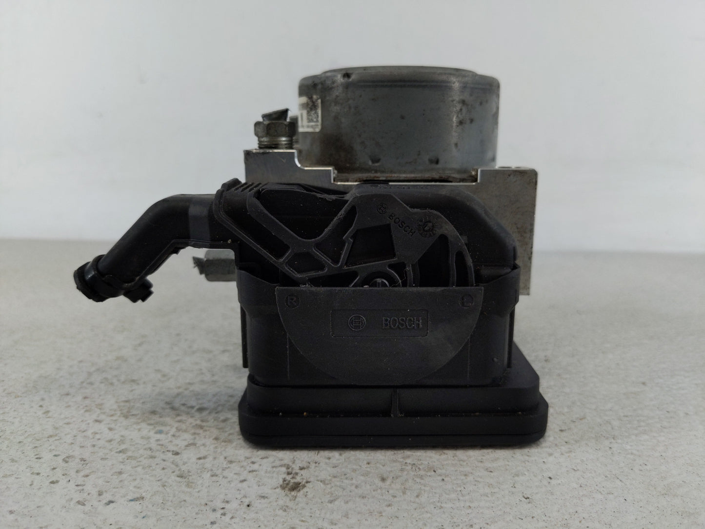 2014-2016 Mazda 3 ABS Pump Control Module Replacement P/N:ESC K1900 Fits Fits 2014 2015 2016 OEM Used Auto Parts - Oemusedau