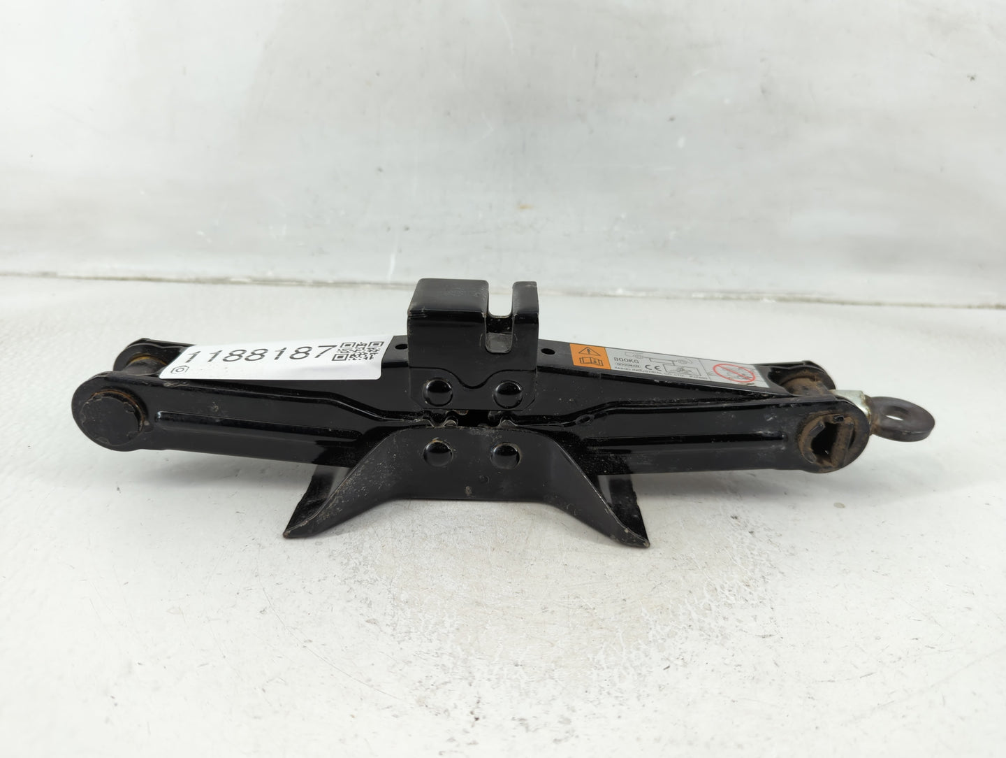 2016 Mazda 3 Spare Scissor Car Jack - Oemusedautoparts1.com