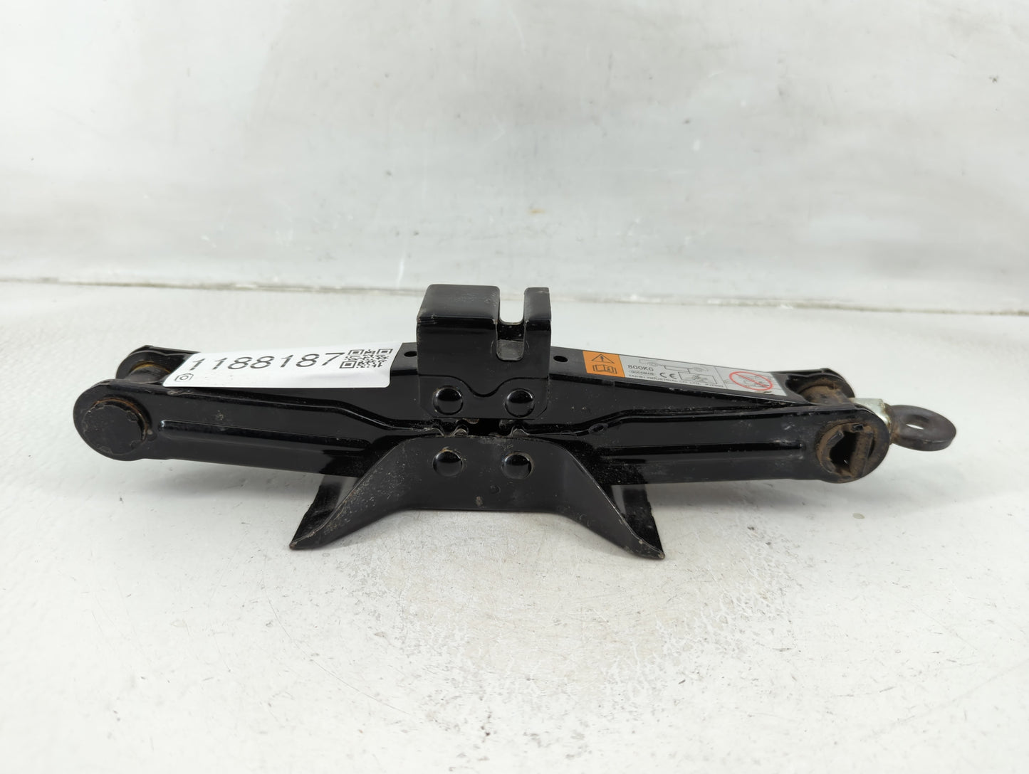 2016 Mazda 3 Spare Scissor Car Jack - Oemusedautoparts1.com