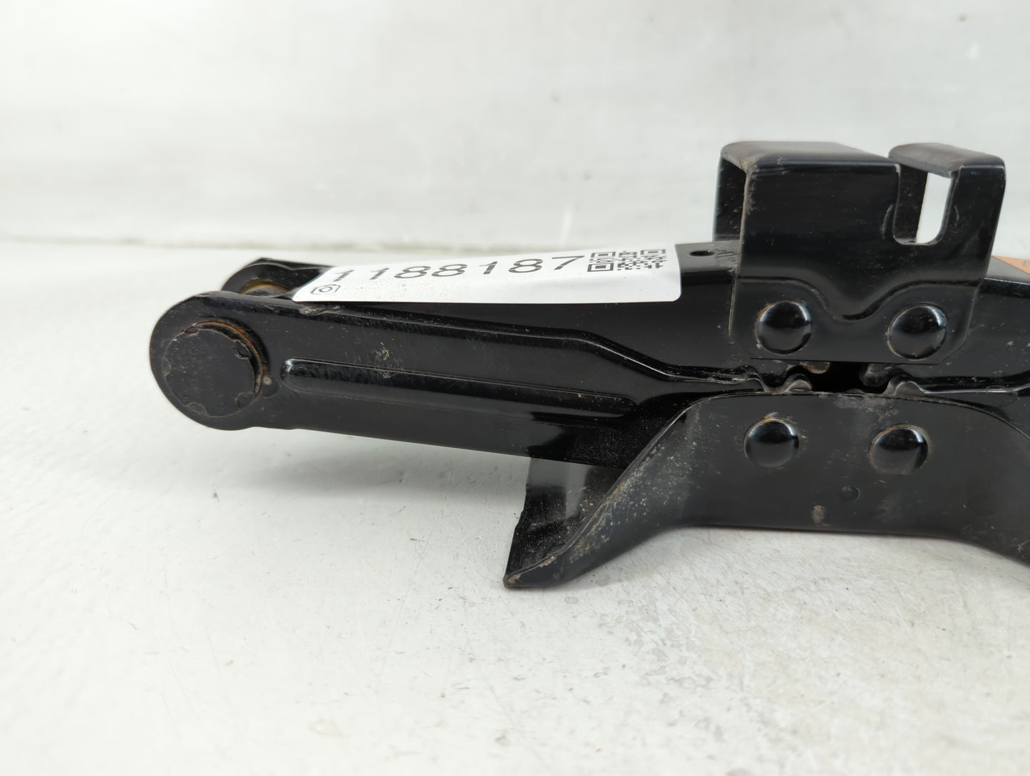 2016 Mazda 3 Spare Scissor Car Jack - Oemusedautoparts1.com