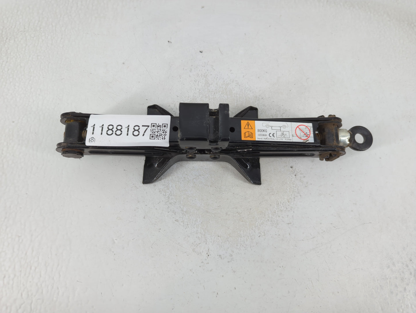 2016 Mazda 3 Spare Scissor Car Jack - Oemusedautoparts1.com