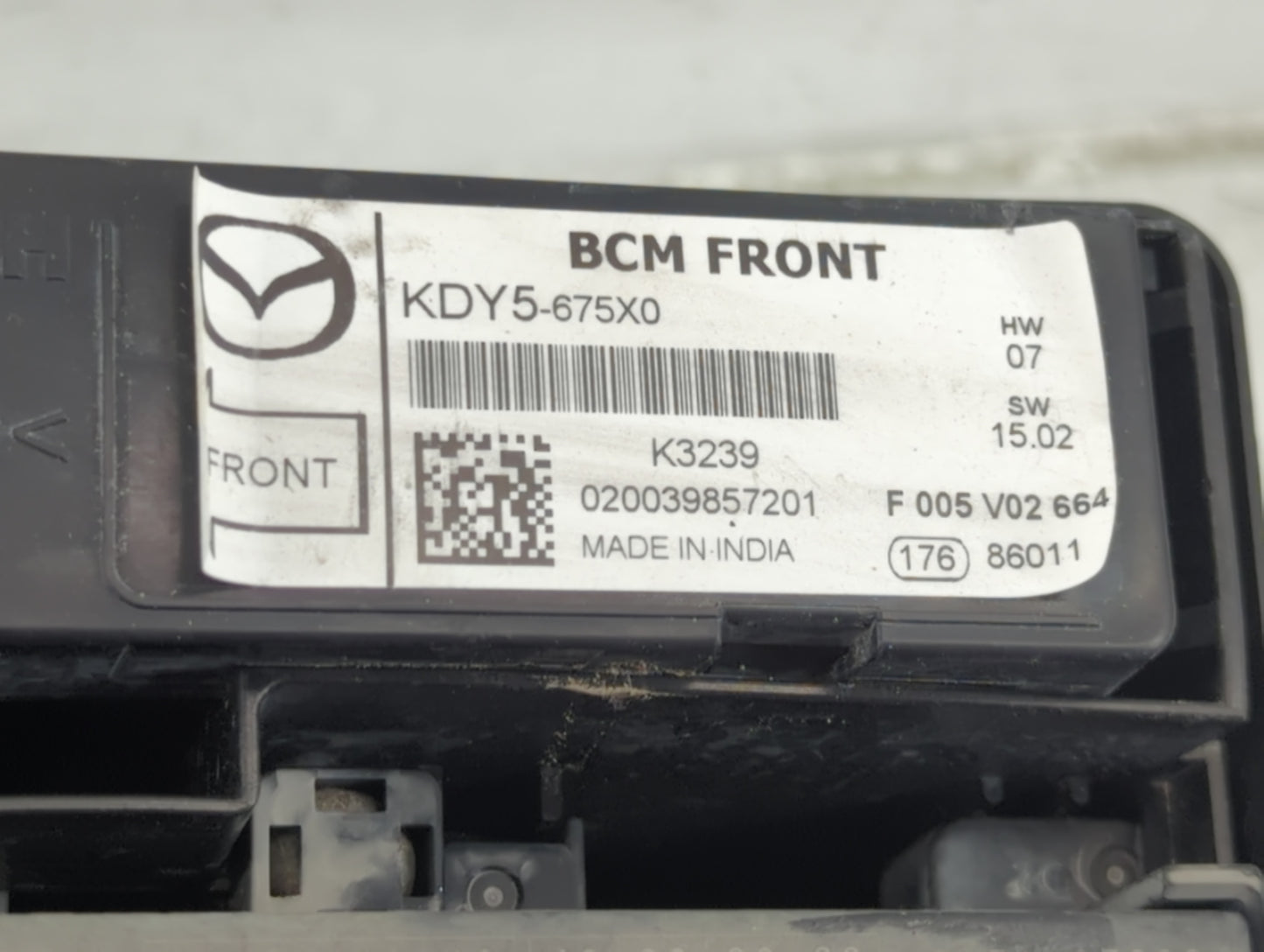 2014-2016 Mazda 3 Fusebox Fuse Box Panel Relay Module P/N:KDY5-675X0 Fits Fits 2014 2015 2016 OEM Used Auto Parts - Oemuseda