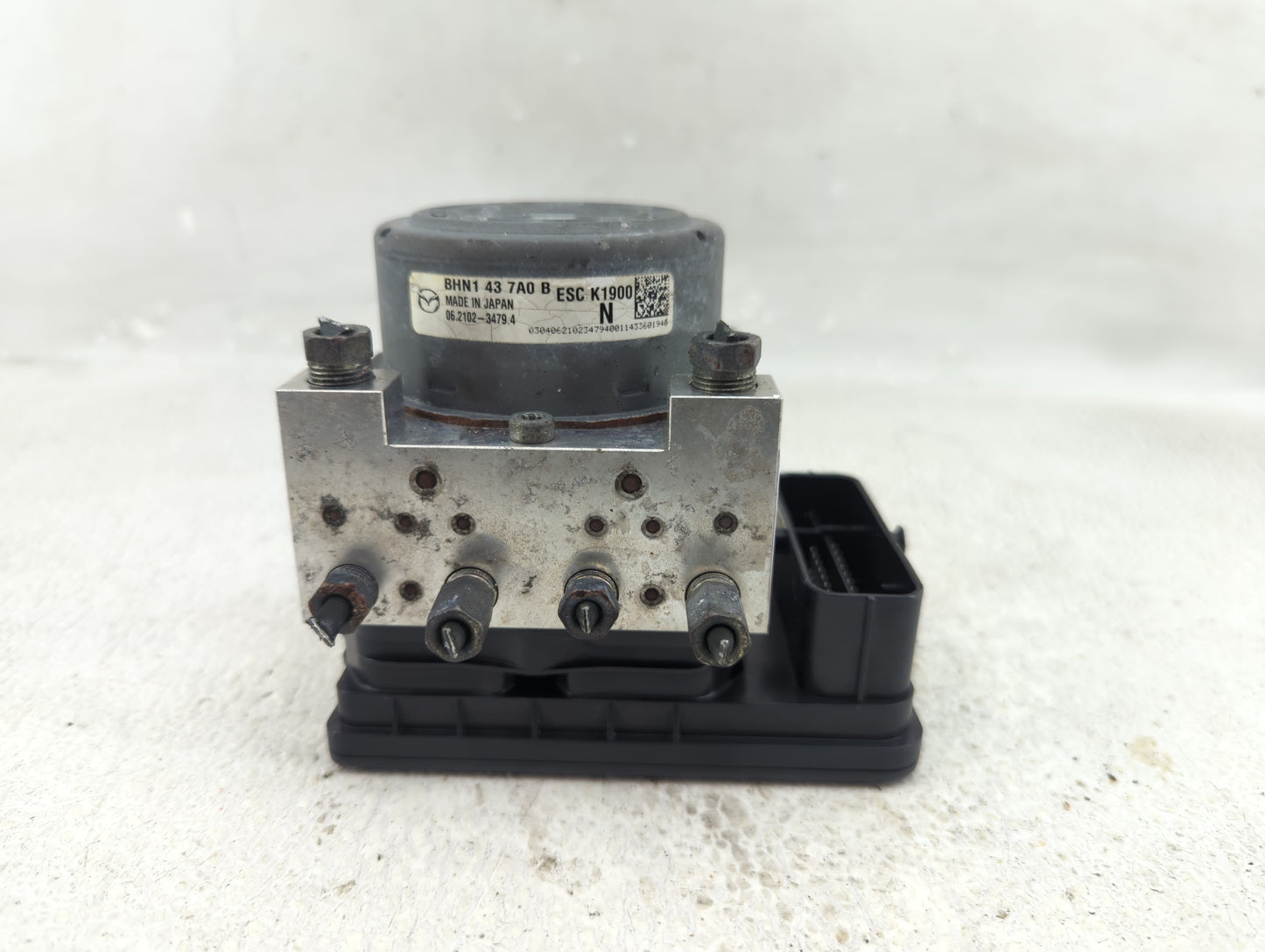 2016 Mazda 3 ABS Pump Control Module Replacement P/N:BHN1 43 7A0 B Fits OEM Used Auto Parts - Oemusedautoparts1.com