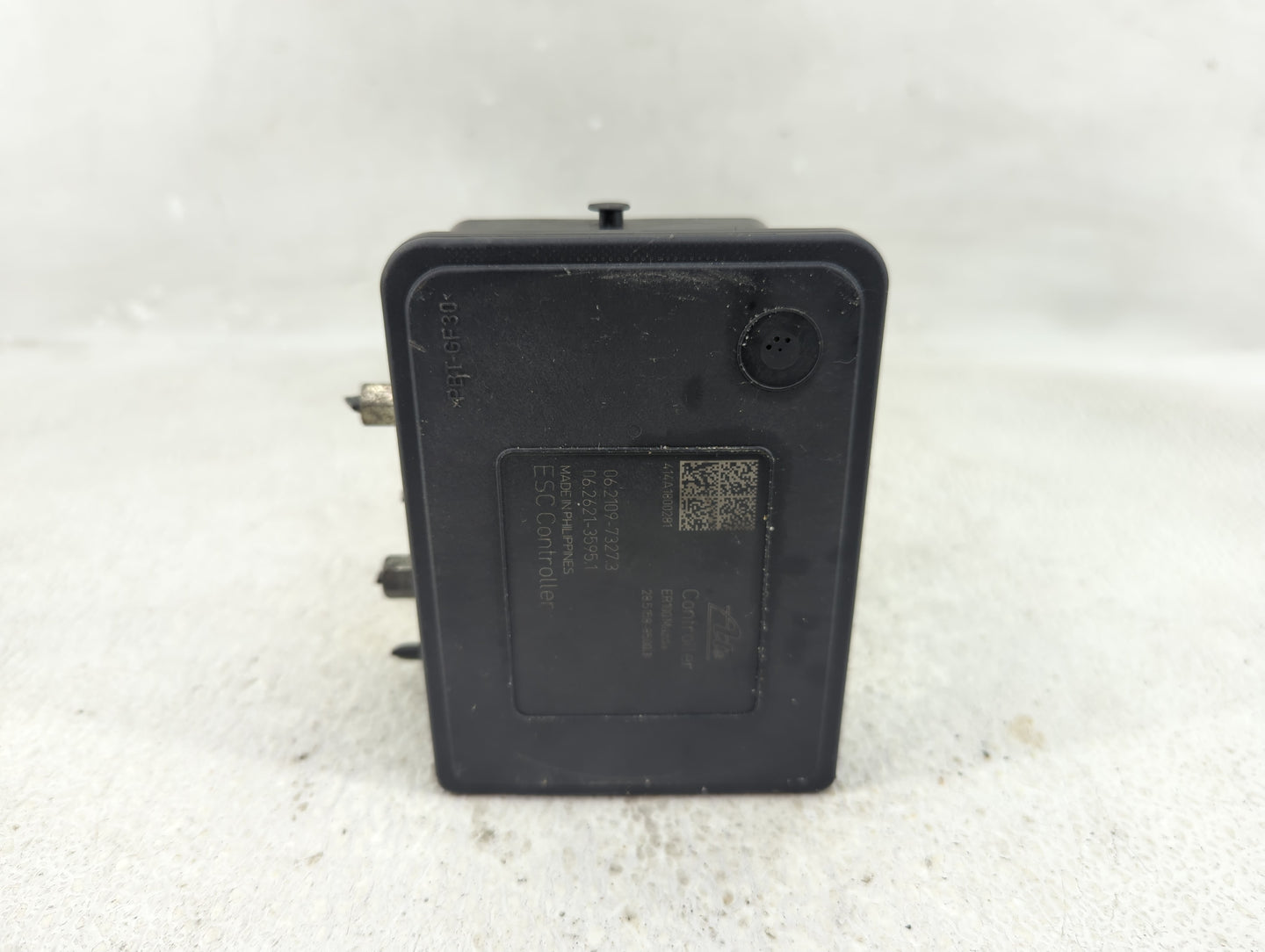 2016 Mazda 3 ABS Pump Control Module Replacement P/N:BHN1 43 7A0 B Fits OEM Used Auto Parts - Oemusedautoparts1.com