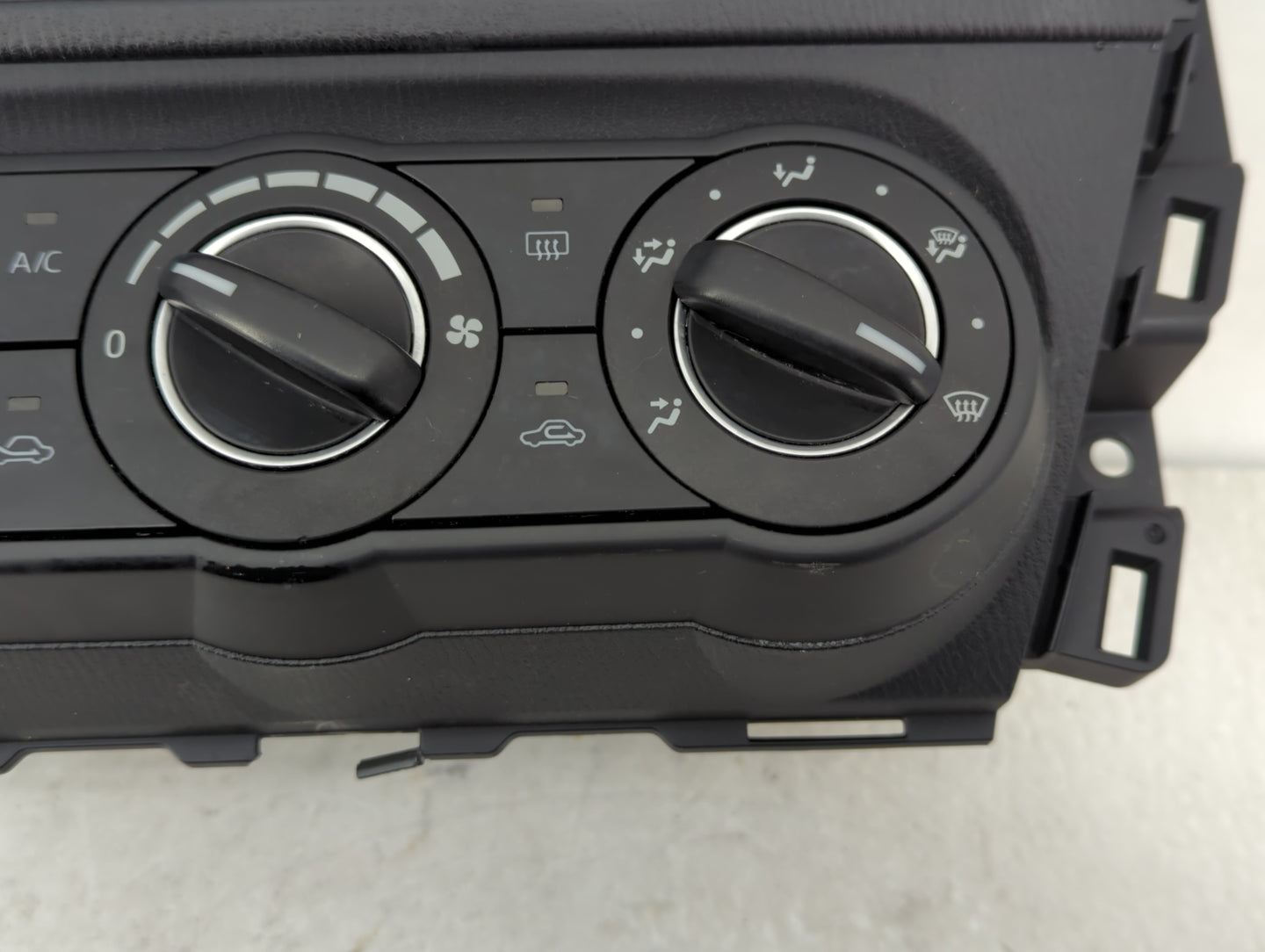 2014-2016 Mazda 3 Climate Control Module Temperature AC/Heater Replacement P/N:BHP161190B Fits Fits 2014 2015 2016 OEM Used 