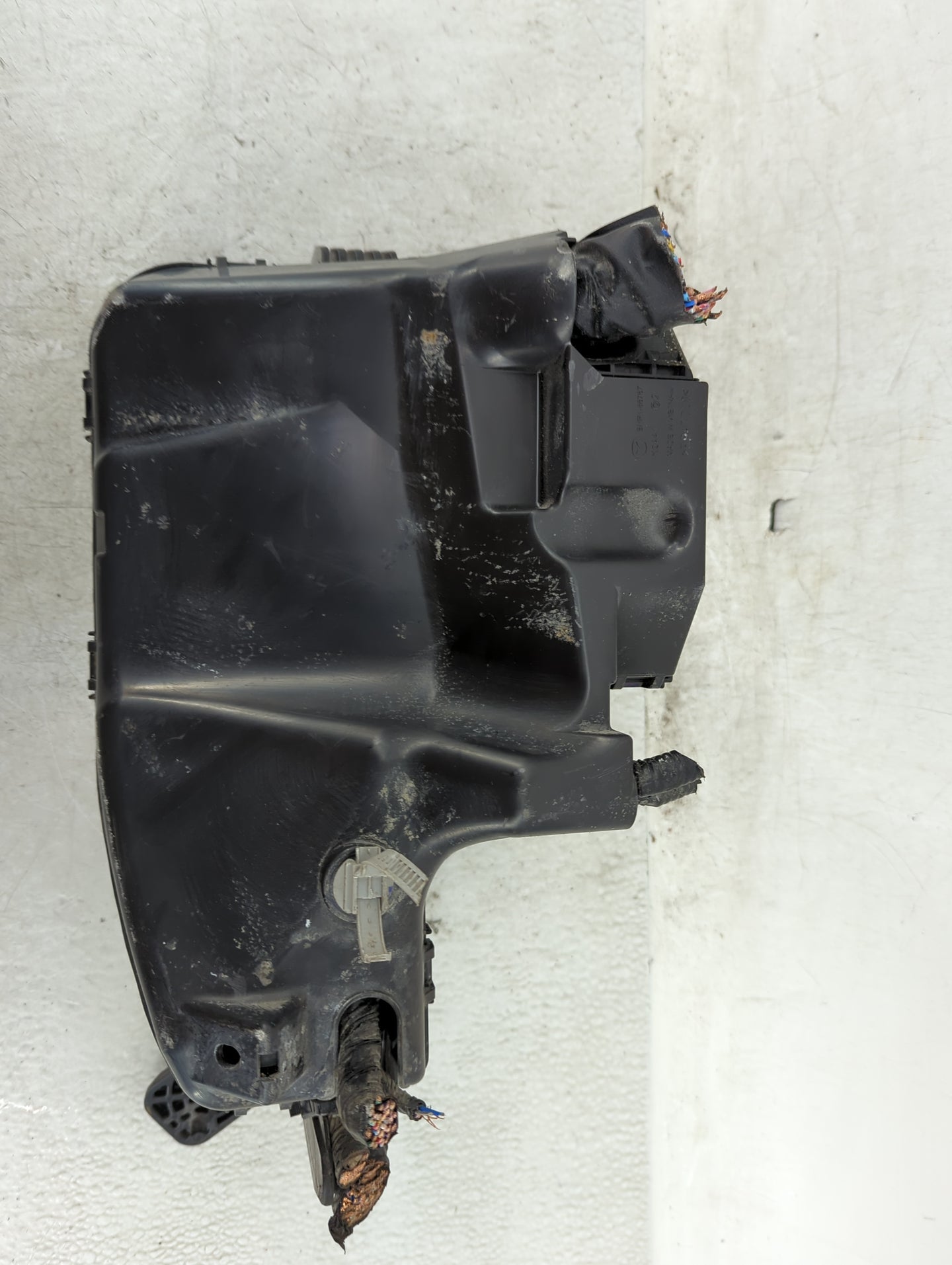 2014-2016 Mazda 3 Fusebox Fuse Box Panel Relay Module Fits Fits 2014 2015 2016 OEM Used Auto Parts - Oemusedautoparts1.com