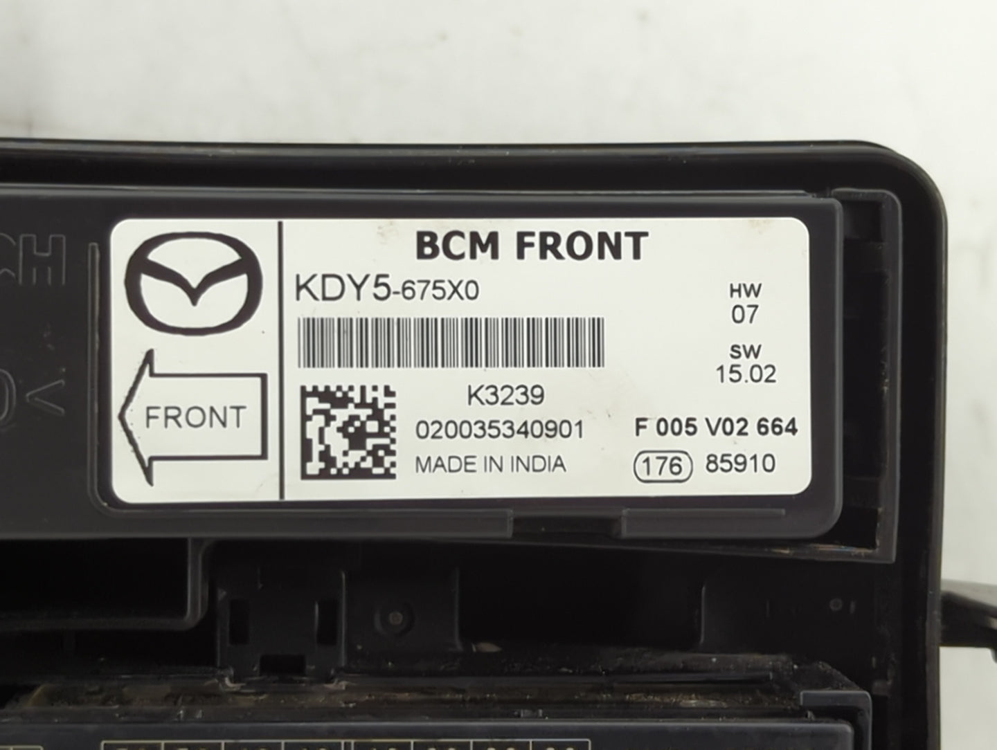 2014-2016 Mazda 3 Fusebox Fuse Box Panel Relay Module P/N:KDY5-675X0 Fits Fits 2014 2015 2016 OEM Used Auto Parts - Oemuseda