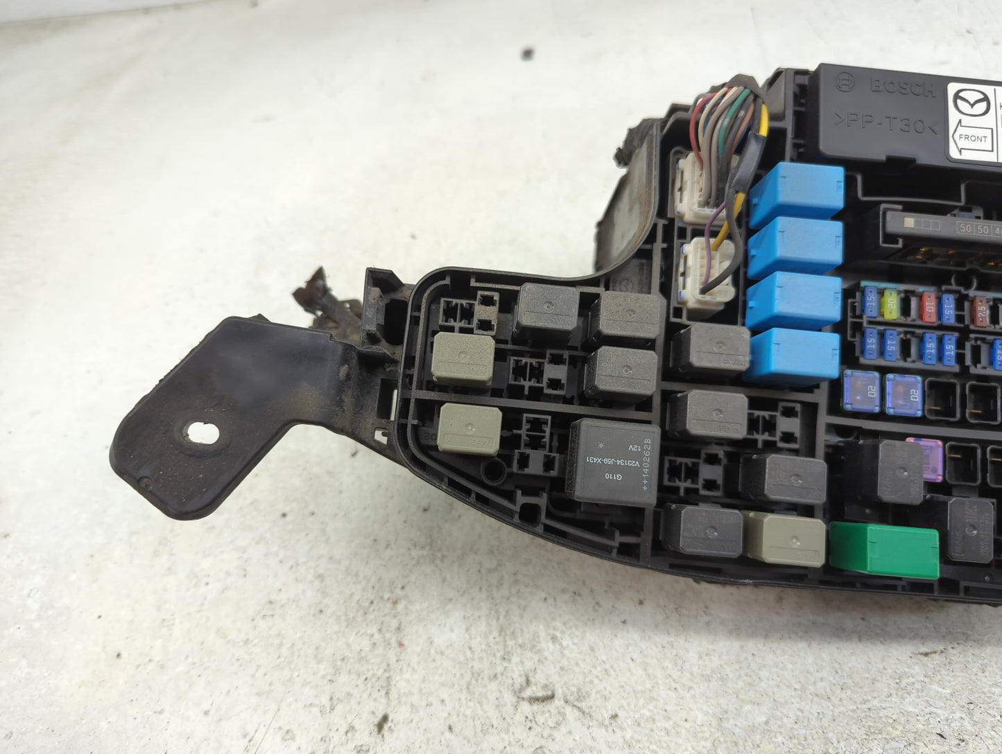 2014-2016 Mazda 3 Fusebox Fuse Box Panel Relay Module P/N:KD45-675X0 BHR1-66761 Fits Fits 2014 2015 2016 OEM Used Auto Parts