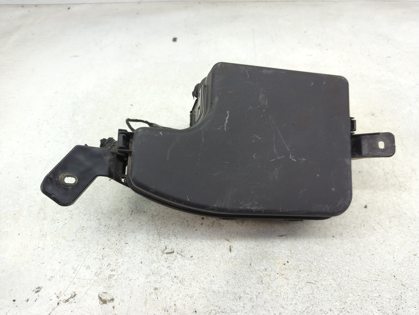 2014-2016 Mazda 3 Fusebox Fuse Box Panel Relay Module P/N:KD45-675X0 Fits Fits 2014 2015 2016 OEM Used Auto Parts - Oemuseda