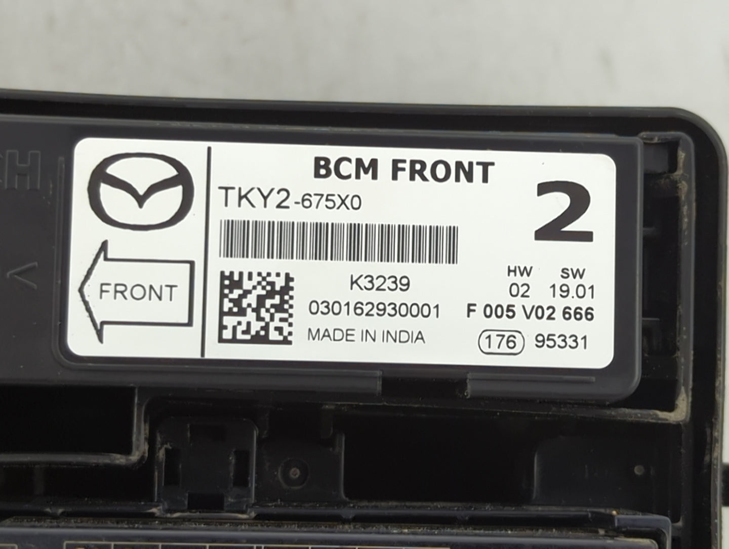 2014-2016 Mazda 3 Fusebox Fuse Box Panel Relay Module P/N:TKY2-675X0 Fits Fits 2014 2015 2016 OEM Used Auto Parts - Oemuseda