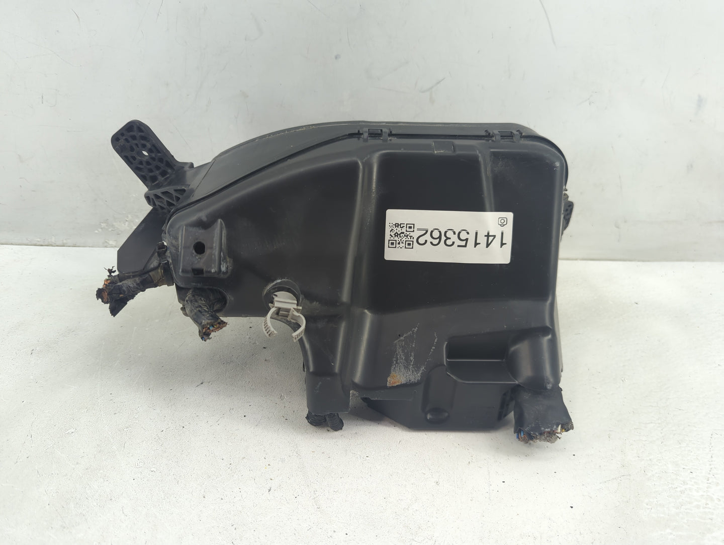 2014-2016 Mazda 3 Fusebox Fuse Box Panel Relay Module P/N:KD45-675X0 Fits Fits 2014 2015 2016 OEM Used Auto Parts - Oemuseda