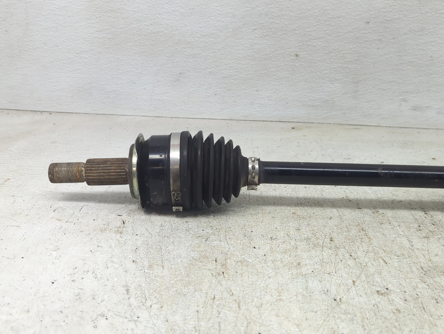 2014-2018 Mazda 3 Axle Shaft Front Passenger Cv C/v - Oemusedautoparts1.com