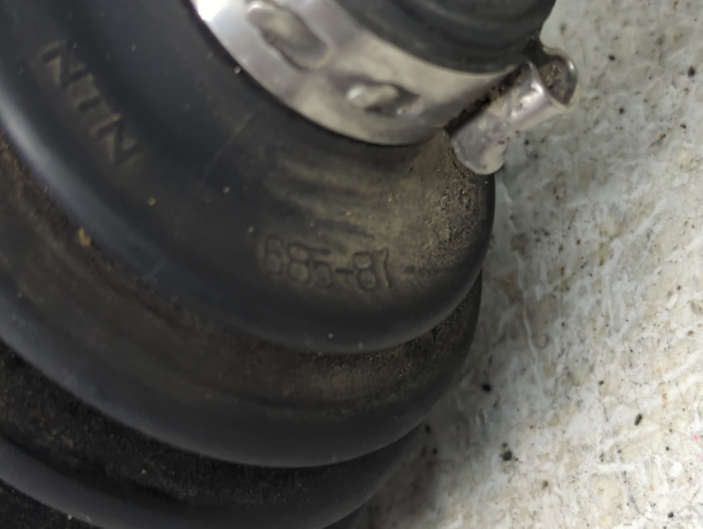 2014-2018 Mazda 3 Axle Shaft Front Passenger Cv C/v - Oemusedautoparts1.com