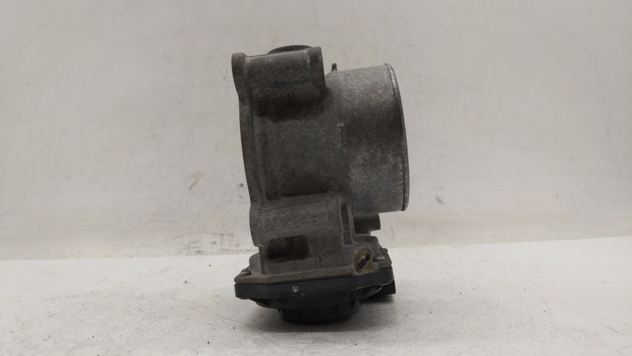 2012-2014 Mazda 3 Throttle Body P/N:PE01 13 640 A PE01 13 640 B, 152009S18, 640 K4238 6R26 Fits Fits 2012 2013 2014 OEM Used