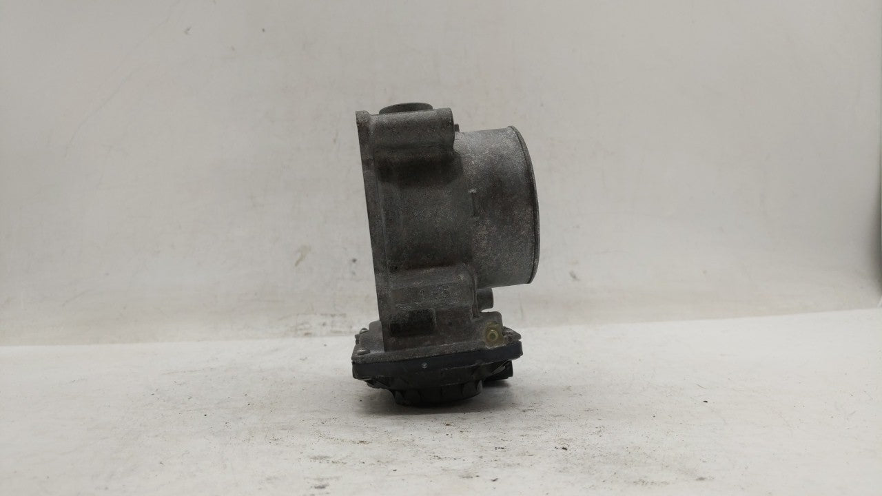 2012-2014 Mazda 3 Throttle Body P/N:PE01 13 640 A PE01 13 640 B, 152009S18, 640 K4238 6R26 Fits Fits 2012 2013 2014 OEM Used