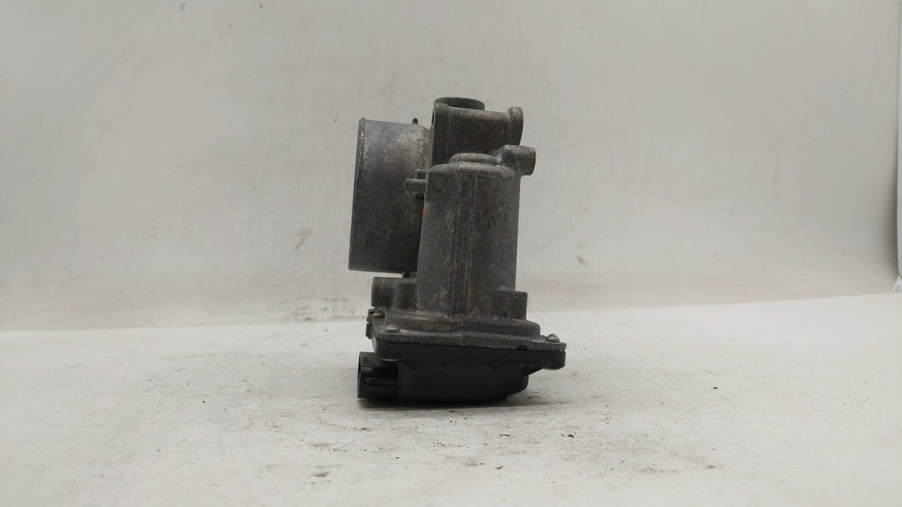 2012-2014 Mazda 3 Throttle Body P/N:PE01 13 640 A PE01 13 640 B, 152009S18, 640 K4238 6R26 Fits Fits 2012 2013 2014 OEM Used