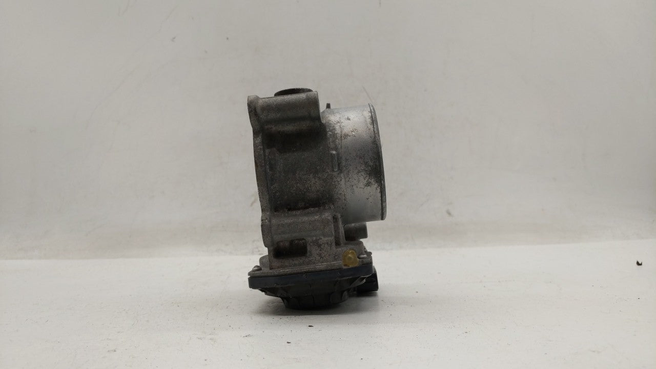 2012-2014 Mazda 3 Throttle Body P/N:PE01 13 640 A PE01 13 640 B, 152009S18, 640 K4238 6R26 Fits Fits 2012 2013 2014 OEM Used